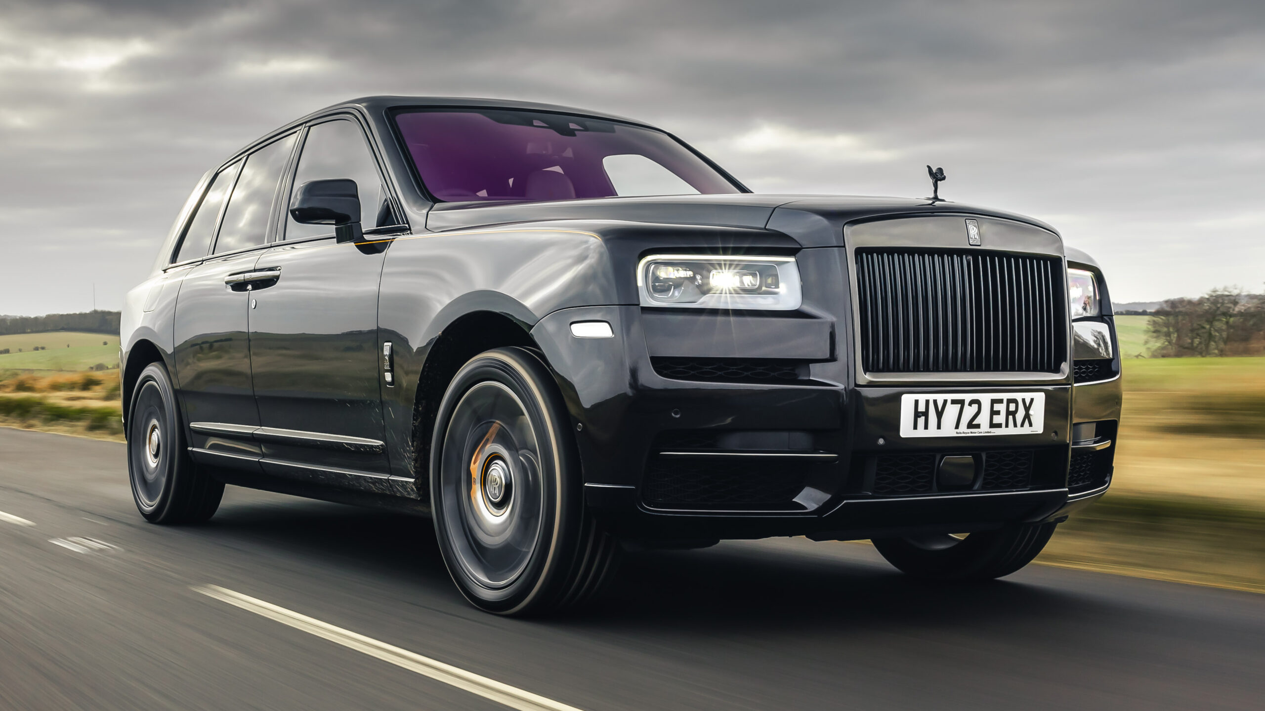 Wygłuszenie w Rolls-Royce: Jak cicho jest w Rolls-Royce’ach?